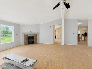 572 Ben Jones Road, Lake Waccamaw, NC 28450 – photo 4: Open Living