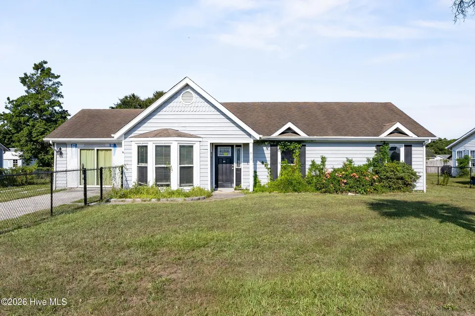 638 Sand Ridge Road, Hubert, NC 28539 – photo 1 of 31