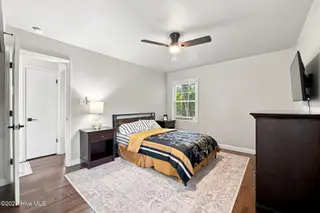 1714 Washington Street, New Bern, NC 28560 – photo 12: Primary 2 with ensuite half bathroom