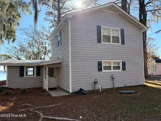 400 Canal Cove Road, Lake Waccamaw, NC 28450 – photo 2: Front of Home