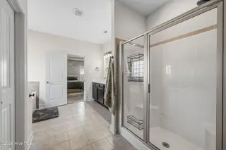 3013 Sharpnose Street, New Bern, NC 28562 – photo 18: Primary Bathroom