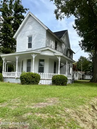 414 N Center Street, Mount Olive, NC 28365 – photo 2: IMG_2095