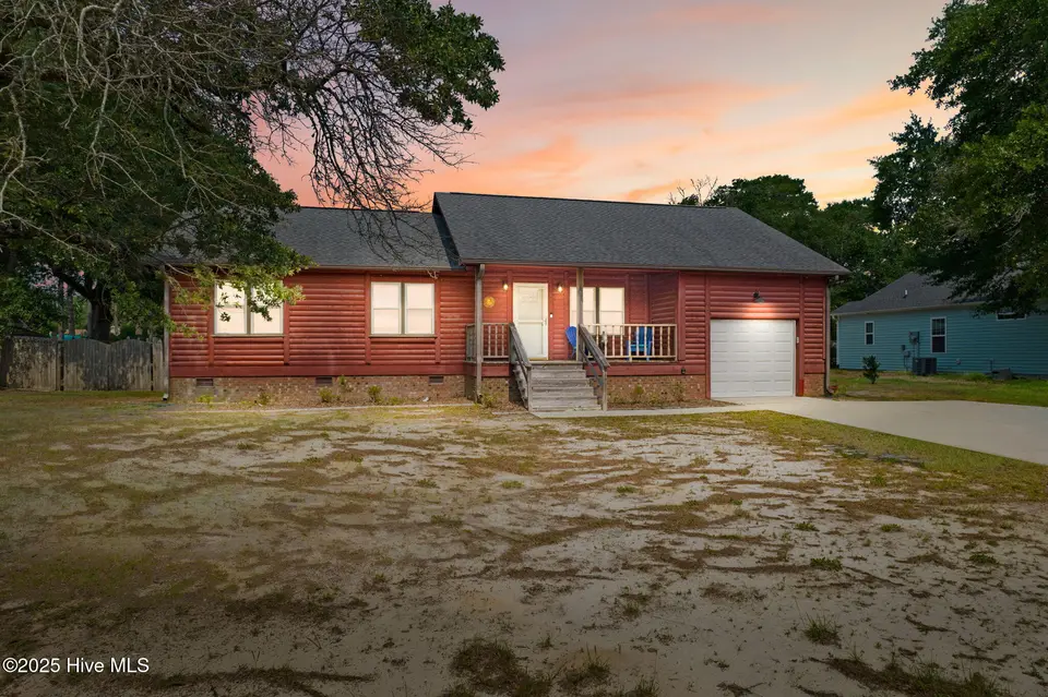 103 NE 17th Street, Oak Island, NC 28465 – photo 1 of 40: 2-web-or-mls-CAMMediaLLC.com (2 of 40)