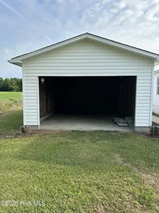 1996 Hallsboro Road S, Hallsboro, NC 28442 – photo 10: 441bd9c5-ed4a-4428-a442-6d6109020540