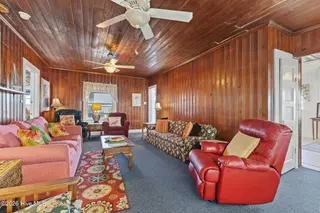 202 Glenn Street, Atlantic Beach, NC 28512 – photo 6: Living Area