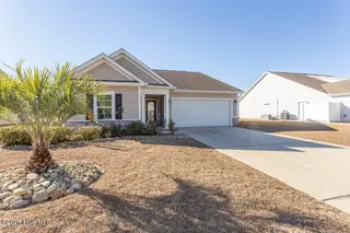 2086 Castlebridge Court NW, Calabash, NC 28467 — 3-bedroom home in Spring Mill, Calabash, NC, photo 3 of 59: front view 3