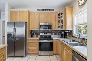 106 SE 44th Street, Oak Island, NC 28465 – photo 16: 106 SE 44th St - 15