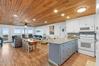 149 Ocean Boulevard W, Holden Beach, NC 28462 – photo 6: 149 Ocean Blvd West