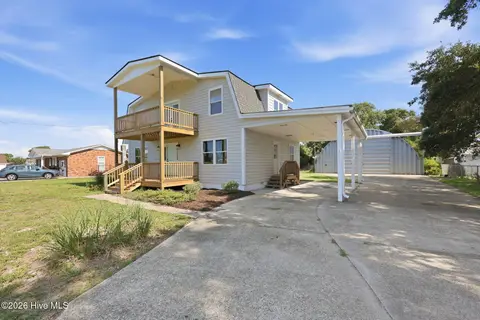 377 Diamond City Dr, Harkers Island