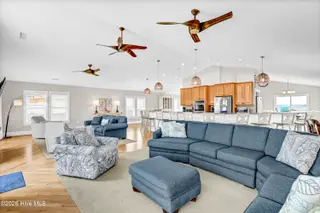 100 Oleander Court, Surf City, NC 28445 — 8-bedroom home in Bland Shores, Surf City, NC, photo 16 of 72