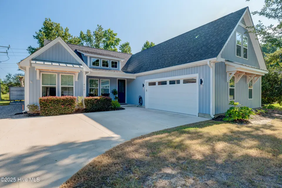 4501 Pine Hollow Drive, Wilmington, NC 28412 – photo 1 of 37: 4501PineHollowDrive-4