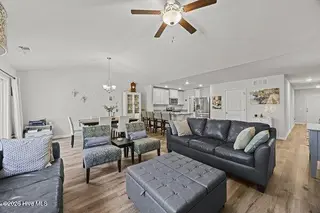 238 Poppleton Drive, Hampstead, NC 28443 – photo 24: m_24_living room