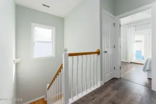 104 Sea Oaks Court, North Topsail Beach, NC 28460 – photo 14: hallway