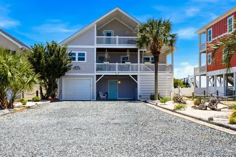 177 Ocean Blvd W, Holden Beach