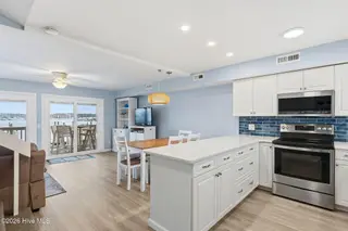 1401 Canal Drive Apt 3, Carolina Beach, NC 28428 – photo 12: 17_IMG_4529
