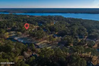 1110 Barkentine Drive, New Bern, NC 28560 – photo 9: 1110 Barkentine Drive