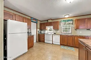 238 Lucille Lewis Drive, Marshallberg, NC 28553 – photo 12: Kitchen