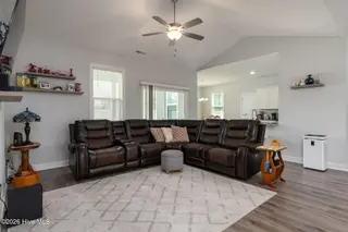 610 Bright Harvest Drive, Maysville, NC 28555 – photo 9: Living Room