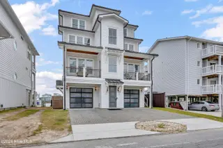 707 Canal Drive, Carolina Beach, NC 28428 – photo 3: 003_img_5654_656