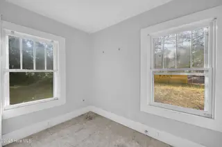 610 N Caswell Avenue, Southport, NC 28461 – photo 10: 610 n caswell ave 00023