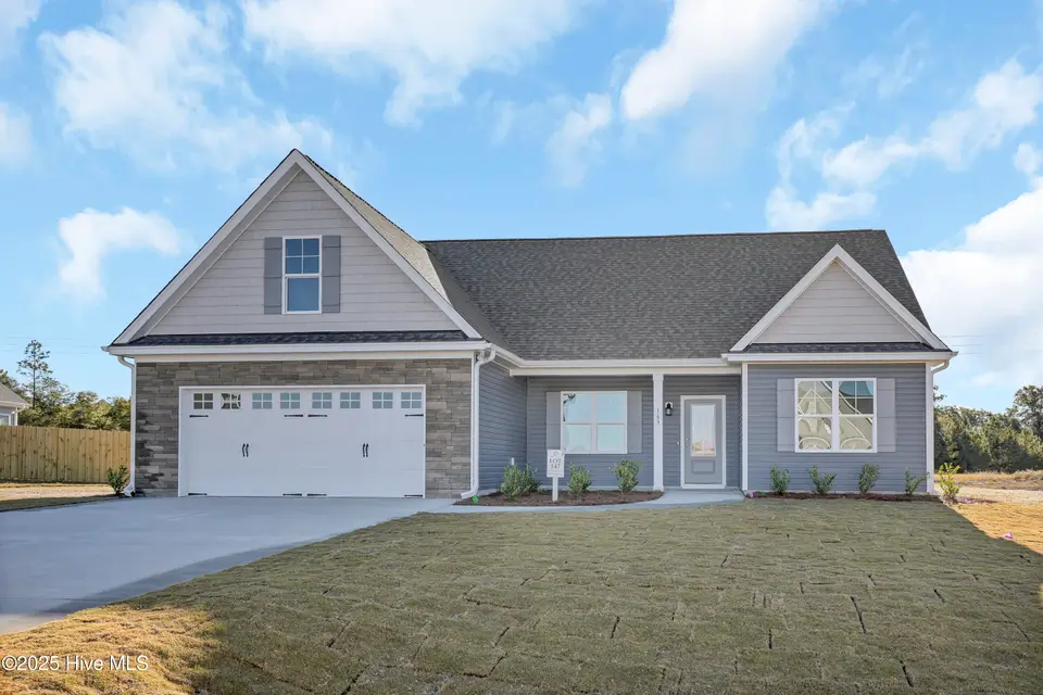 163 Talbert Drive, Rocky Point, NC 28457 – photo 1 of 18: 6G8A9633