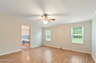 266 Morse Drive, Hubert, NC 28539 — 3-bedroom manufactured home, Hubert, NC, photo 10 of 41: DSC_6824