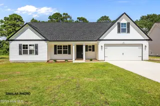 101 Molly Rice Branch Court, Jacksonville, NC 28546 – photo 1: 1-web-or-mls-165 Vista Cay Dr 076