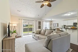4809 Split Rail Drive, Wilmington, NC 28412 – photo 8: Living room