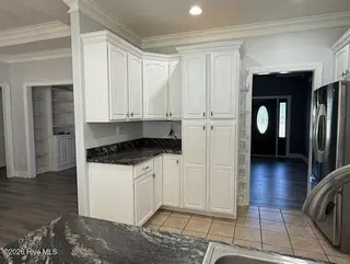 515 Davidson Drive, Newport, NC 28570 – photo 15: 515 Davidson Kitchen storage