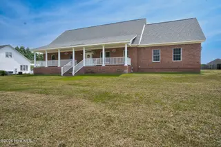 4461 S Halifax Road, Rocky Mount, NC 27803 — 3-bedroom home in River Glenn, Rocky Mount, NC, photo 3 of 36: 002-4461SouthHalifaxRoad-RockyMount-NC-2