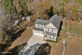 123 Beagle Drive, Hubert, NC 28539 — 3-bedroom home in Henderson Bluff, Hubert, NC, photo 3 of 50: 11-web-or-mls-DJI_0602