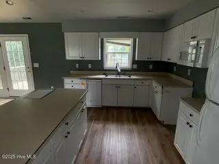 103 Leonard Drive, New Bern, NC 28560 – photo 3: Kitchen View 2