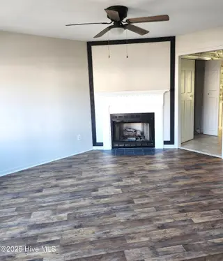 3812 Sterling Pointe Drive F1, Winterville, NC 28590 – photo 5: Living Area