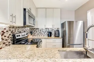 207 Saint Luke Court, Wilmington, NC 28409 — 2-bedroom waterfront townhome in Caneel Cove, Wilmington, NC, photo 18 of 44: 207 St. Luke-16