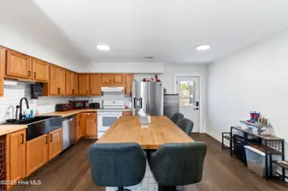 143 Sutton Drive, Elizabeth City, NC 27909 – photo 7: 143 Sutton Drive Kitchen 4