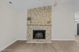 707 Plantation Drive, New Bern, NC 28562 – photo 6: 25-web-or-mls-DSC_2690