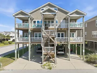 Atlantic Beach – photo 1: Top floor penthouse