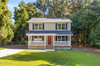 931 W Connecticut Avenue, Southern Pines, NC 28387 – photo 2: 1-web-or-mls-IMG_8577