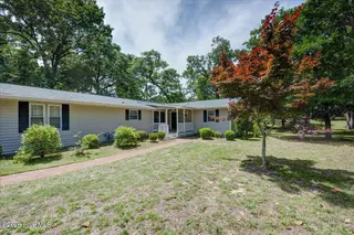 5107 White Oak Drive, Trent Woods, NC 28562 – photo 2: Large Lot Brick Ranch Style Home