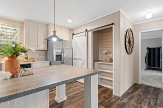 546 Pond Road, Rocky Point, NC 28457 – photo 15: Kitchen and Pantry