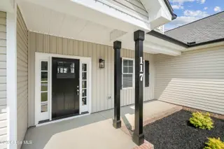 117 N Rabbit Run Drive, Smithfield, NC 27577 – photo 6: 06-117 N Rabbit Run Dr-6