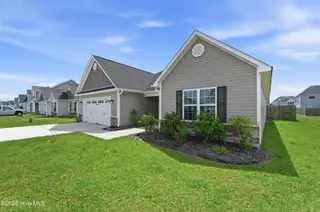 289 Crossroads Store Drive, Jacksonville, NC 28546 – photo 5: DSC01244