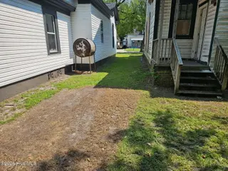 315 Tarboro Street NE, Wilson, NC 27893 – photo 2: right