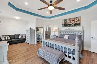 8124 Lakeview Drive, Wilmington, NC 28412 – photo 24: Primary Suite