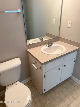 2108 Flagstone Court B1, Greenville, NC 27834 — 3-bedroom townhome in Cobblestone, Greenville, NC, photo 11 of 26: IMG_6773