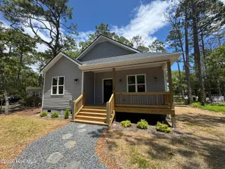 142 Redwood Road, Boiling Spring Lakes, NC 28461 — 2-bedroom home, Boiling Spring Lakes, NC, photo 2 of 20