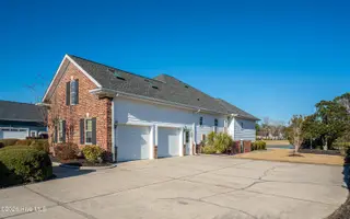 993 Middleton Drive NW, Calabash, NC 28467 — 3-bedroom home in Brunswick Plantation, Calabash, NC, photo 6 of 75: 993 Middleton Dr NW Calabash-print-020-0