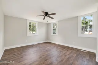 305 E Harnett Street, Benson, NC 27504 – photo 18: 22-web-or-mls-DSC01694