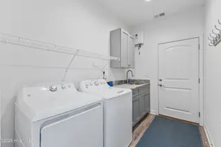 217 Sellers Street, Oak Island, NC 28465 — 3-bedroom home in Yaupon Beach, Oak Island, NC, photo 19 of 37