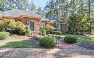 70 Wilson Road, Pinehurst, NC 28374 – photo 4: ExteriorEntry2